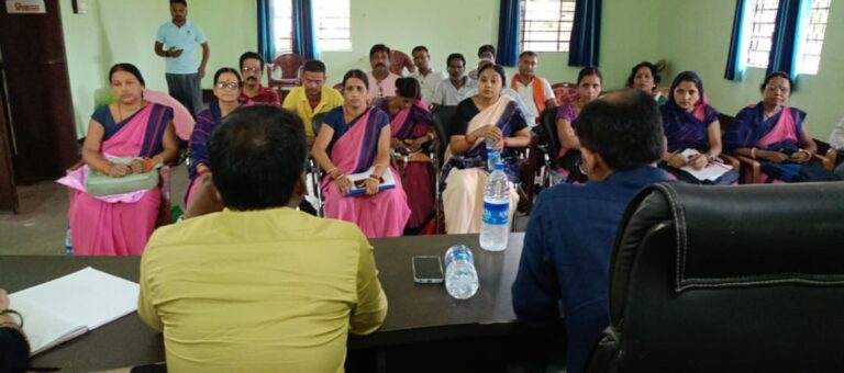 आगामी 2024 में होने वाले विधानसभा चुनाव में मतदान में शतप्रतिशत मतदान कैसे हो इस विषय पर चर्चा हुई।