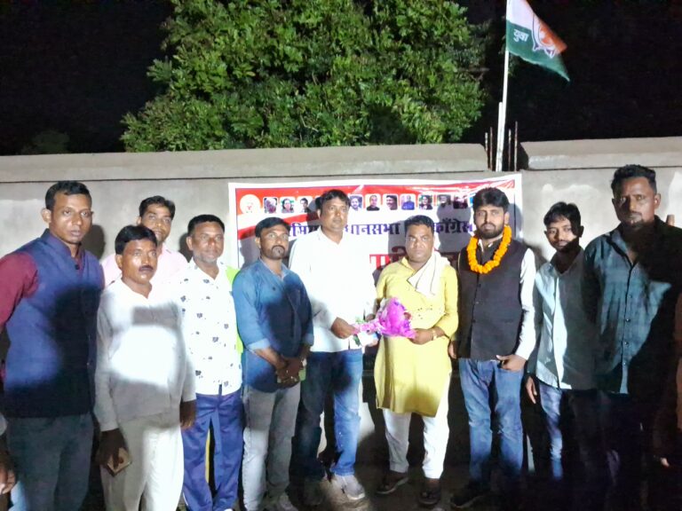 झिरकी पंचायत में गोमिया विधानसभा यूथ कांग्रेस कार्यकारिणी की बैठक किया गया।