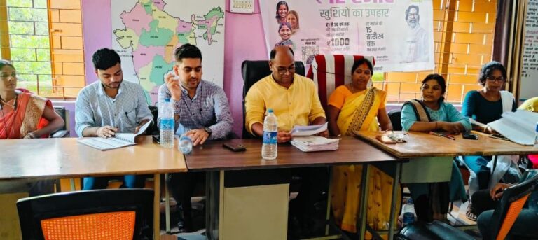 सभी प्रखंडों – वार्डों- आंगनबाड़ी में लगा झारखंड मुख्यमंत्री मंईयां सम्मान योजना का आवेदन संग्रहण केन्द्र/शिविर।