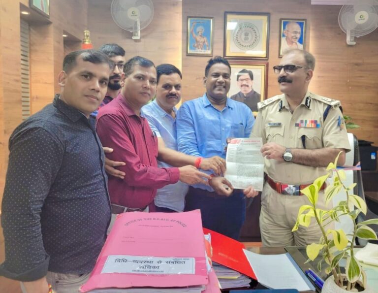 डीजीपी से मिला रांची प्रेस क्लब का प्रतिनिधिमंडल, पत्रकारों पर फ़र्ज़ी मुकदमें रोकने की मांग