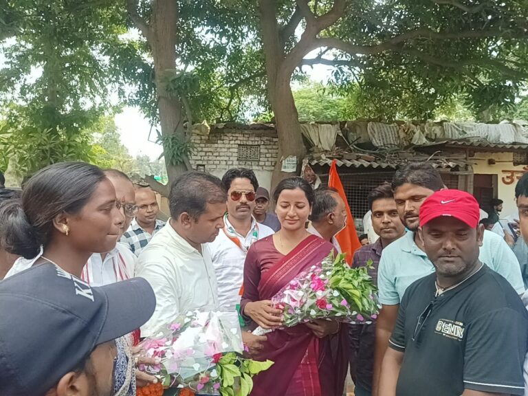 अंबा प्रसाद को कांग्रेस पार्टी के राष्ट्रीय सचिव एवं वेस्ट बंगाल के प्रभारी बनाए जाने पर कांग्रेसियों ने किया जोरदार स्वागत