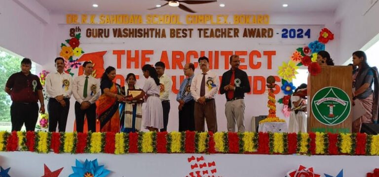संत पॉल मॉर्डन स्कूल बोकारो थर्मल की शिक्षिका सरिता सिन्हा को विशिष्ट शिक्षिक पुरस्कार से सम्मानित…