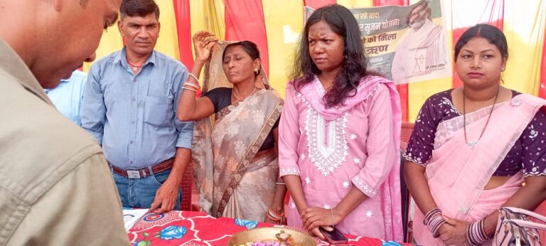 नौडीहा बाजार के शाहपुर पंचायत में लगा सरकार आपके द्वार कार्यक्रम।
