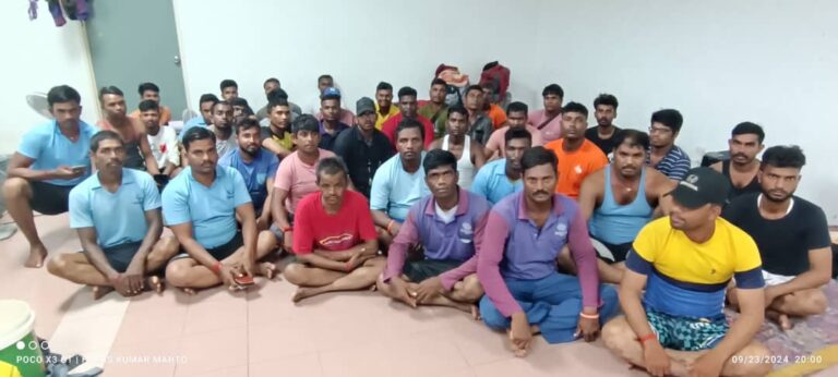 मलेशिया में फंसे झारखंड के 70 मजदूर, वीडियो शेयर कर सरकार से वतन वापसी की लगाई गुहार।