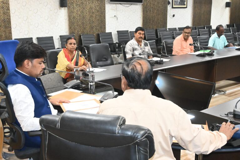पीसीपीएनडीटी एक्ट के तहत समुचित क्रियान्वयन हेतु जिला सलाहाकार समिति बैठक संपन्न।