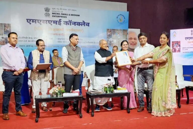 रिश्ता पॉलीमर इंडस्ट्री के निदेशक को मिला जेड गोल्ड सर्टिफिकेट