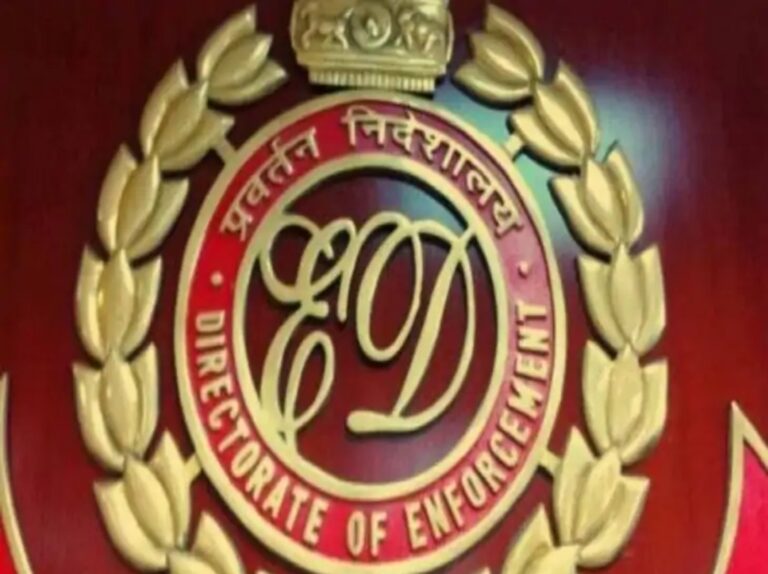 जमीन माफिया कमलेश, कांके सीओ जयकुमार सहित 6 पर चार्जशीटः कांके सीओ ने घूस लेकर जमीन का नेचर बदला, कमलेश ने बेच दी आदिवासी-सरकारी जमीन