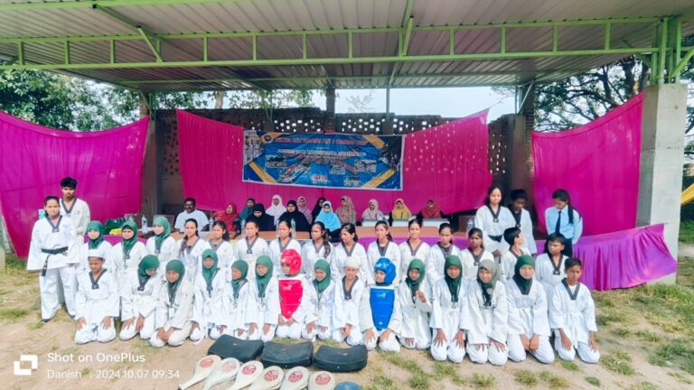 रॉयल पाम इंटरनेशनल स्कूल में ताइक्वांडो बेस्ट ग्रेडिंग एवं प्रशिक्षण शिविर का आयोजन