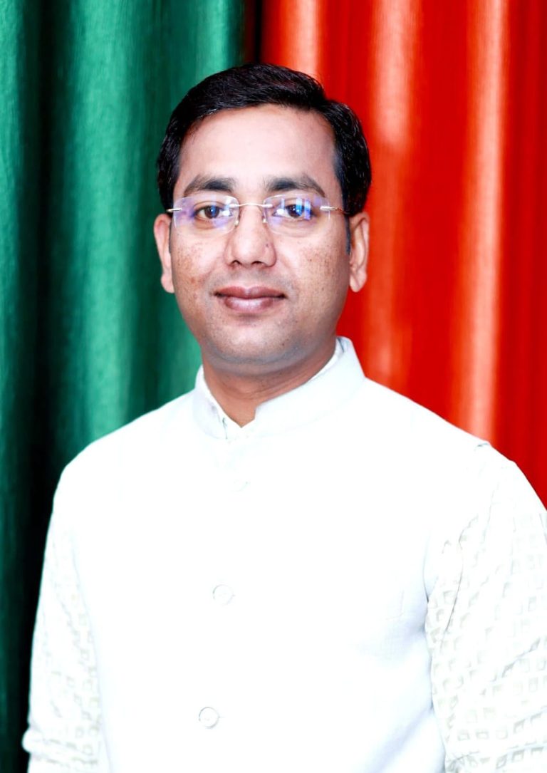 बरकट्ठा विधानसभा क्षेत्र के देवतुल्य मतदाताओं का जनादेश का सम्मान करते हुए धन्यवाद समर्पित करता हूं: सुनील कुमार 