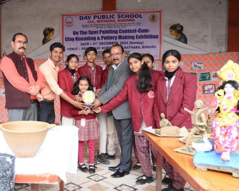 डी ए वी कथारा में अंतर विद्यालय पेंटिंग एवं क्ले मॉडलिंग प्रतियोगिता का आयोजन।