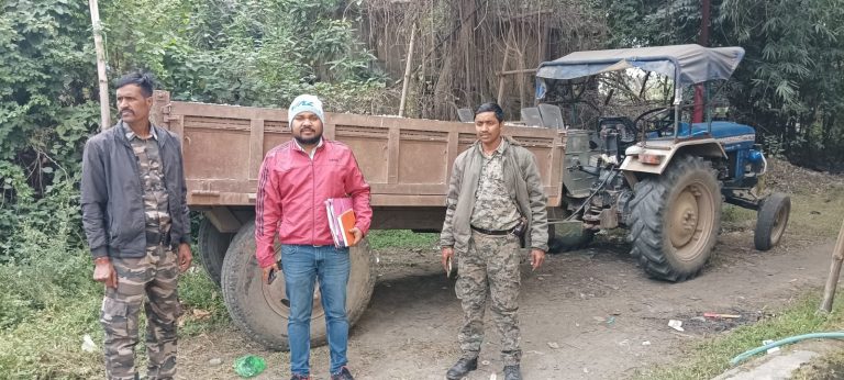 खनन विभाग ने चलाया सघन जांच अभियान, 03 ट्रैक्टर जब्त।