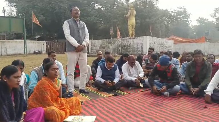 PVUNL के विस्थापित-प्रभावित ग्रामीणों की साप्ताहिक बैठक सम्पन्न हुई।