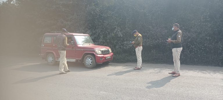 बोकारो जिला ट्रैफिक पुलिस की टीम ने जांच अभियान चलाया।