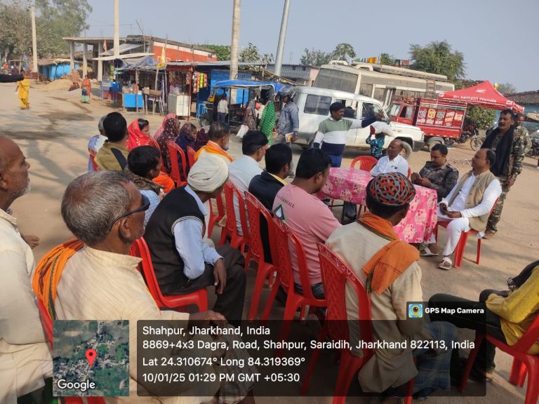 नौडीहा बाजार थाना प्रभारी के द्वारा सड़क सुरक्षा नियमों को जनप्रतिनिधि तथा आम लोगों को दी गई जानकारी 
