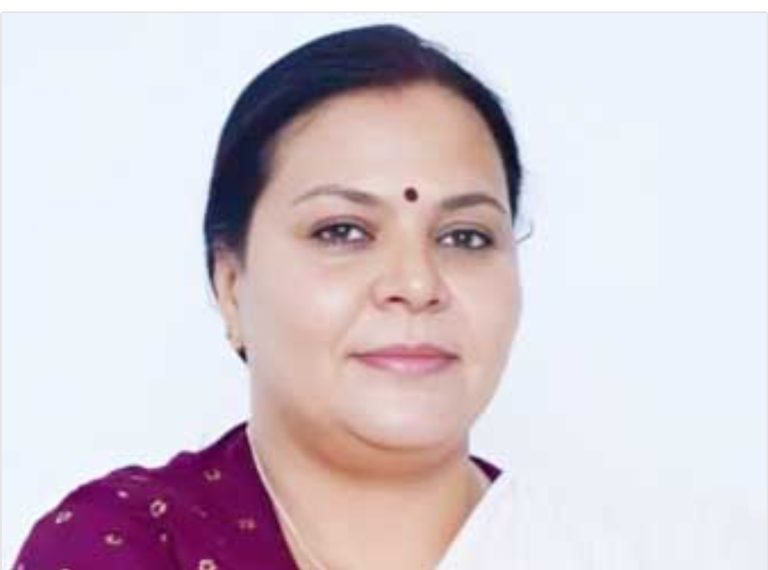 ग्रामीण विकास मंत्री का निर्देशः अबुआ आवास योजना में किस्तों में राशि देने में सात दिनों की देरी पर पूछा जायेगा शो-कॉज, अधिकारियों को क्षेत्र भ्रमण का निर्देश