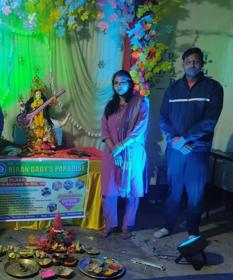 पूरे आस्था और श्रद्धा भाव से ज्ञान की देवी मां शारदे की पूजा धूमधाम से की गई।