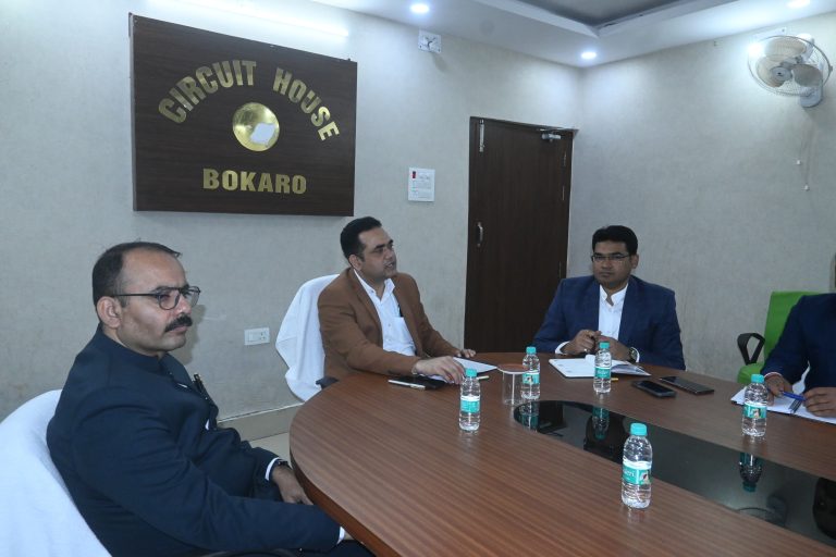 विशेष राजस्व शिविर का सफल आयोजन करें अंचलाधिकारी : एसी