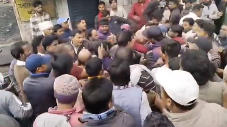 जारंगडीह रोडसेल में हुई दो पक्षों के बीच मारपीट, बोकारो थर्मल थाना में कराया गया शिकायत दर्ज ।