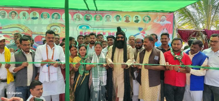 राज्य के पूर्व मंत्री सत्यानन्द भोगता ने होली मिलन समारोह का किया शुभारंभ।