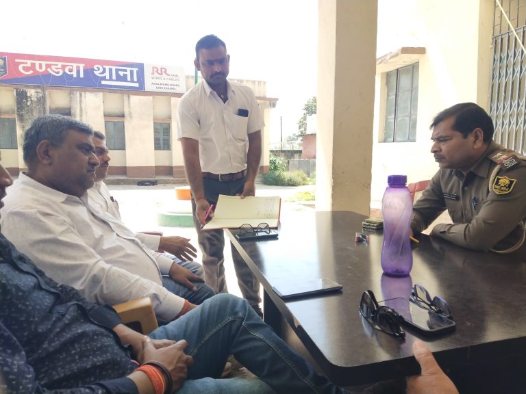 होली पर शांति व सुरक्षा सुनिश्चित करने के लिए टंडवा थाना में शांति समिति की बैठक संपन्न।