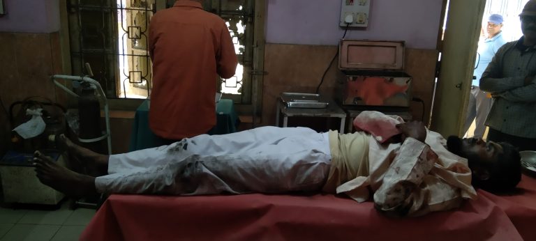 बोकारो थर्मल रेलवे स्टेशन के गेट संख्या 6 पर यात्री ट्रेन से गिरकर घायल…