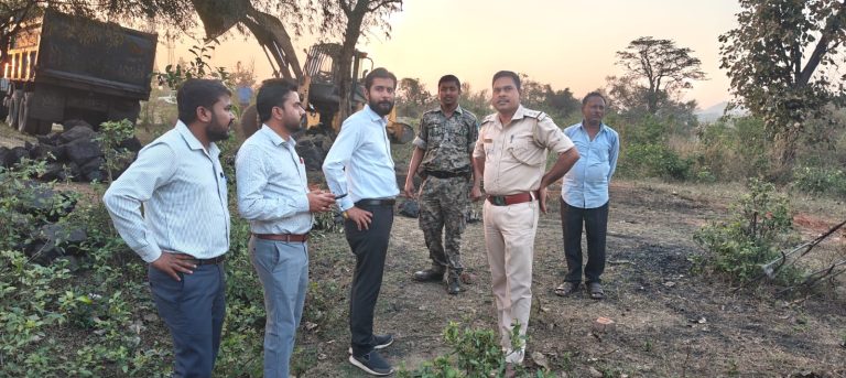 खनन विभाग ने की छापेमारी, 18 टन अवैध कोयला जब्त।