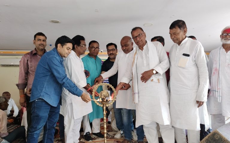 नबीनगर में होली मिलन समारोह: रंगों संग सौहार्द और भाईचारे का उत्सव!