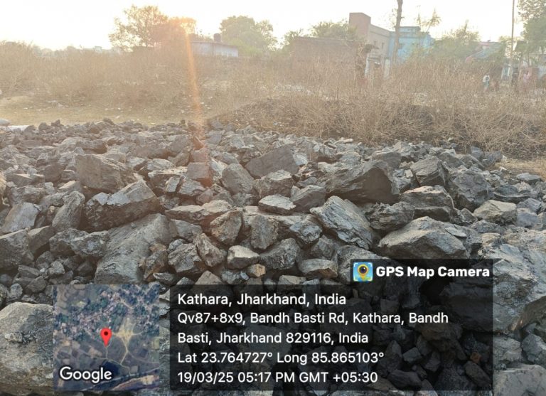 आओ खेले कोयला कोयला हम भी खाएं तुम भी खाओ काहे का झमेला
