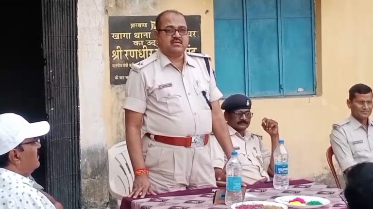 होली और रमजान को लेकर खागा थाने में शांति समिति की बैठक आयोजित।