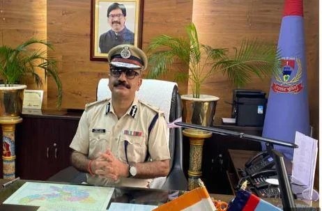 अनुराग गुप्ता डीजीपी के पद पर बने रहेंगे. अनुराग गुप्ता को डीजीपी के पद से 30 अप्रैल को सेवानिवृत्ति देने के लिए केंद्रीय गृह मंत्रालय ने 22 अप्रैल को पत्र लिखा था. राज्य सरकार इस पत्र का जवाब भेजने पर विचार कर रही है…