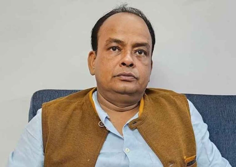 रिम्स निदेशक डॉ. राजकुमार को मेरी शुभकामनाएं, वे अच्छा काम करें: इरफान अंसारी