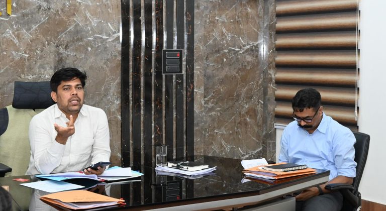 उपायुक्त की अध्यक्षता में जिला स्तरीय वनाधिकार समिति की बैठक सम्पन्न