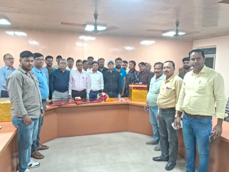 KTC कनट्रैक्टर एसोसिएशन के सदस्यो द्वारा सम्मान समारोह का आयोजन।