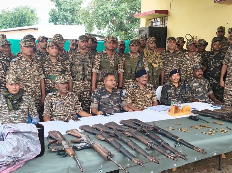 झारखंड पुलिस को उग्रवादी संगठनों के खिलाफ चलाए जा रहे अभियानों में मिल रही लगातार सफलता