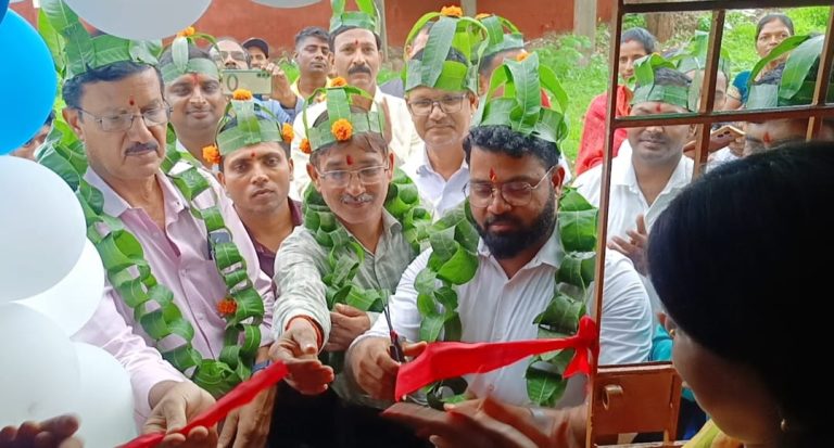 रेफरल अस्पताल परिसर सिमरिया में पलाश दीदी कैफे का हुआ शुभारंभ