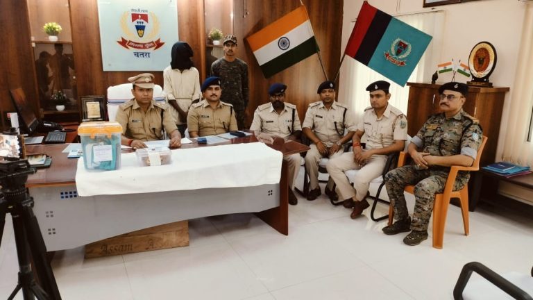 चतरा में अवैध अफीम तस्करी का भंडाफोड़, 2.225 किलो अफीम के साथ एक गिरफ्तार