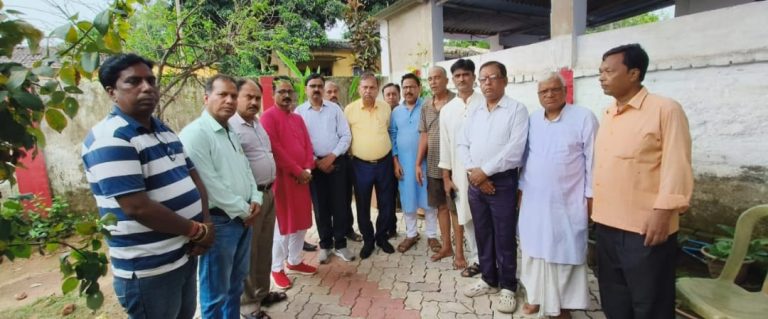 कायस्थ महा सभा के झारखण्ड प्रदेश अध्यक्ष पहुंचे तेनुघाट 