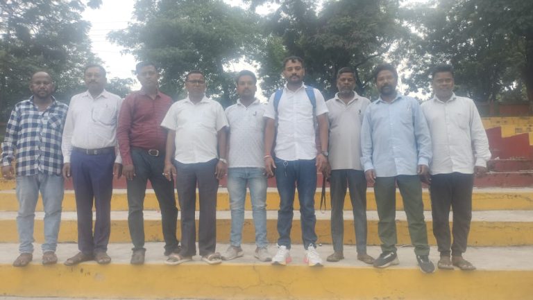 हाईवा कोयलांचल ऑनर एसोसिएशन बेरमो एवं बीटीपीएस विस्थापितों की हुई बैठक l