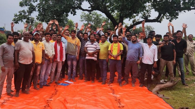 प्रभावित विस्थापित वाहन मालिकों के बैठक में कई यहम निर्णय लिया गया।