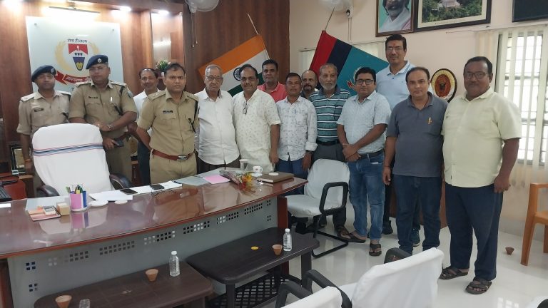 चतरा में ट्रैफिक और अतिक्रमण की समस्या पर पुलिस की सख्ती, लागू हुए नए नियम।
