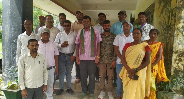 अतिथि भवन तेनुघाट में आजसू पार्टी की बैठक सम्पन्न, लिए गए कई निर्णय।
