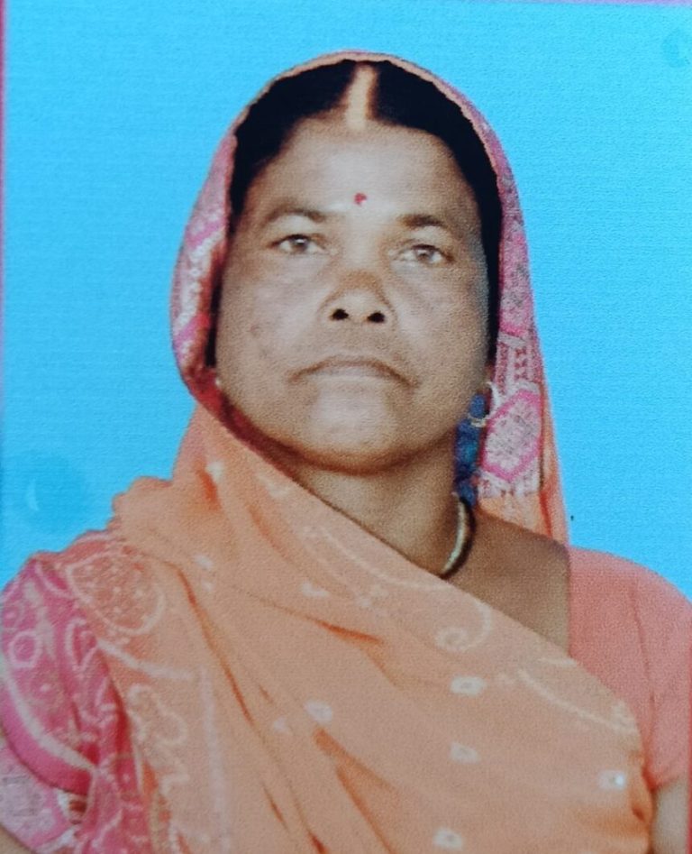धान रोपाई कर रही महिला की वज्रपात के चपेट में आने से मौत, एक घायल।