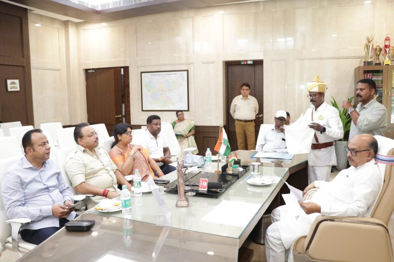 झारखंड विधानसभा में राष्ट्रमंडल संसदीय संघ झारखंड शाखा की कार्यकारिणी की बैठक