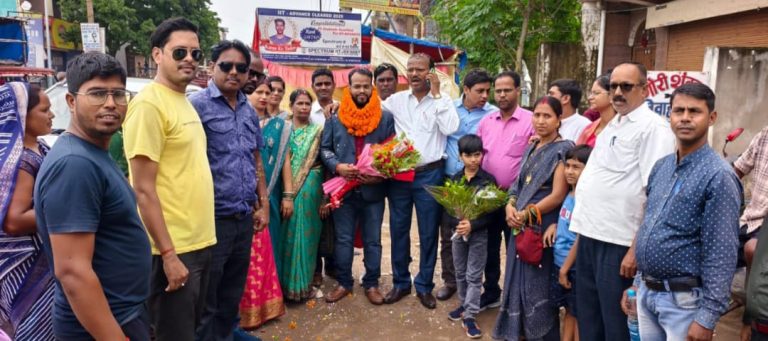 शीतलपुर निवासी उपेंद्र कुमार ने जेपीएससी में 258 वा रैंक लाकर किया मुकाम हासिल।