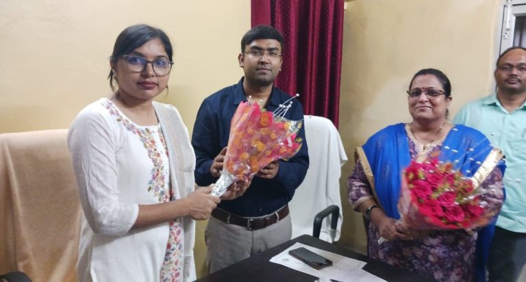 रितु रंजन कुमार ने अवर निबंधन पद पर लिया पदभार।