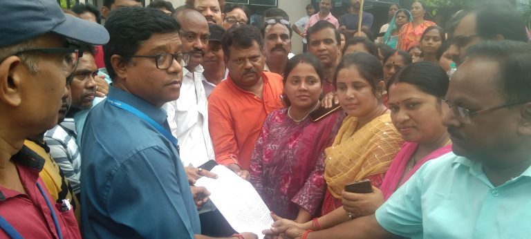 डीवीसी की स्मार्ट मीटर नीति के विरोध में लोगों का गुस्सा उबाल पर