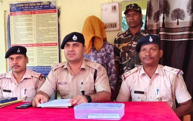 बोलेरो के साथ एक चोर को गिरफ्तार किया गया