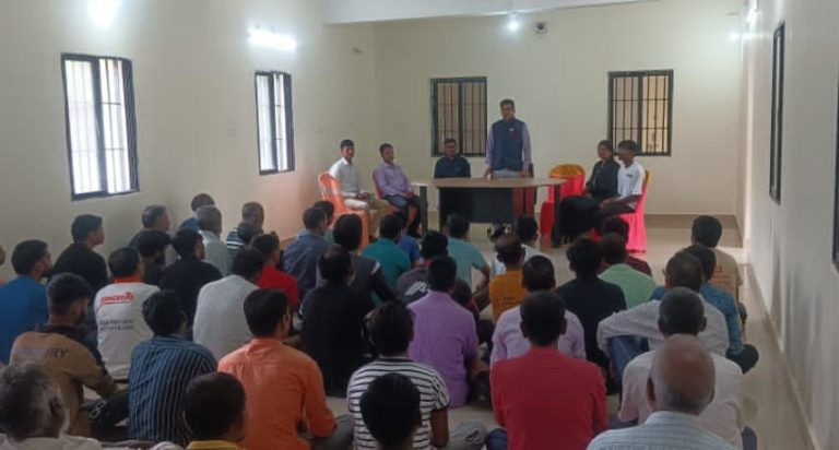 तेनुघाट जेल में जेल अदालत एवं कानूनी जागरूकता शिविर का आयोजन किया गया।