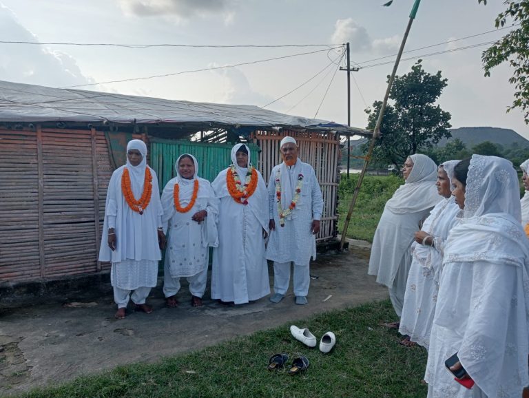 खेतको से सफर-ए उमराह के लिए रवाना हुए चार जायरीन:लोगों ने देश में अमन चैन और अपने हक में दुआ मांगने की अपील की