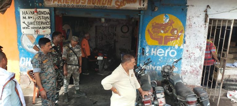 शराब दुकान में हुई मारपीट मामले की उत्पाद विभाग के इंस्पेक्टर ने जांच की